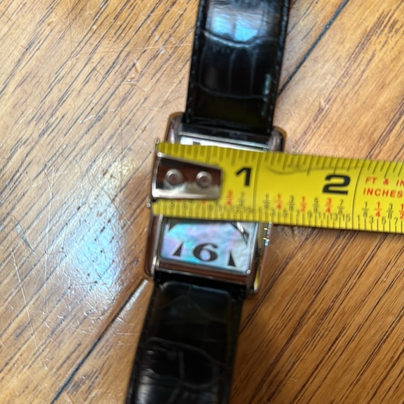 Mens honora watch. Pre worn.  look at description for details. - Picture 3 of 6